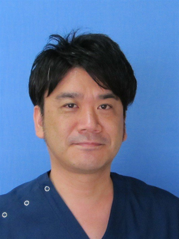 西平 賢作
